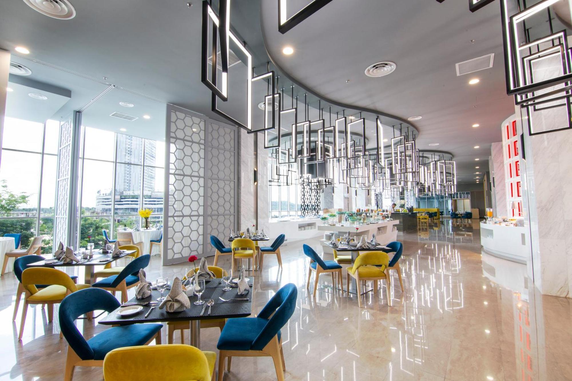 Fraser Place Puteri Harbour Нусаджая Екстериор снимка The restaurant