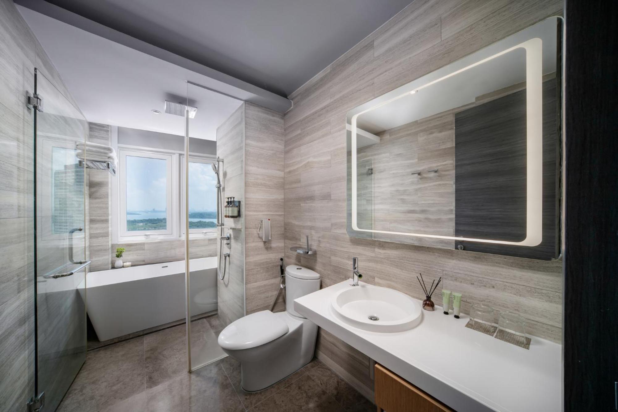 Fraser Place Puteri Harbour Нусаджая Екстериор снимка Bathroom