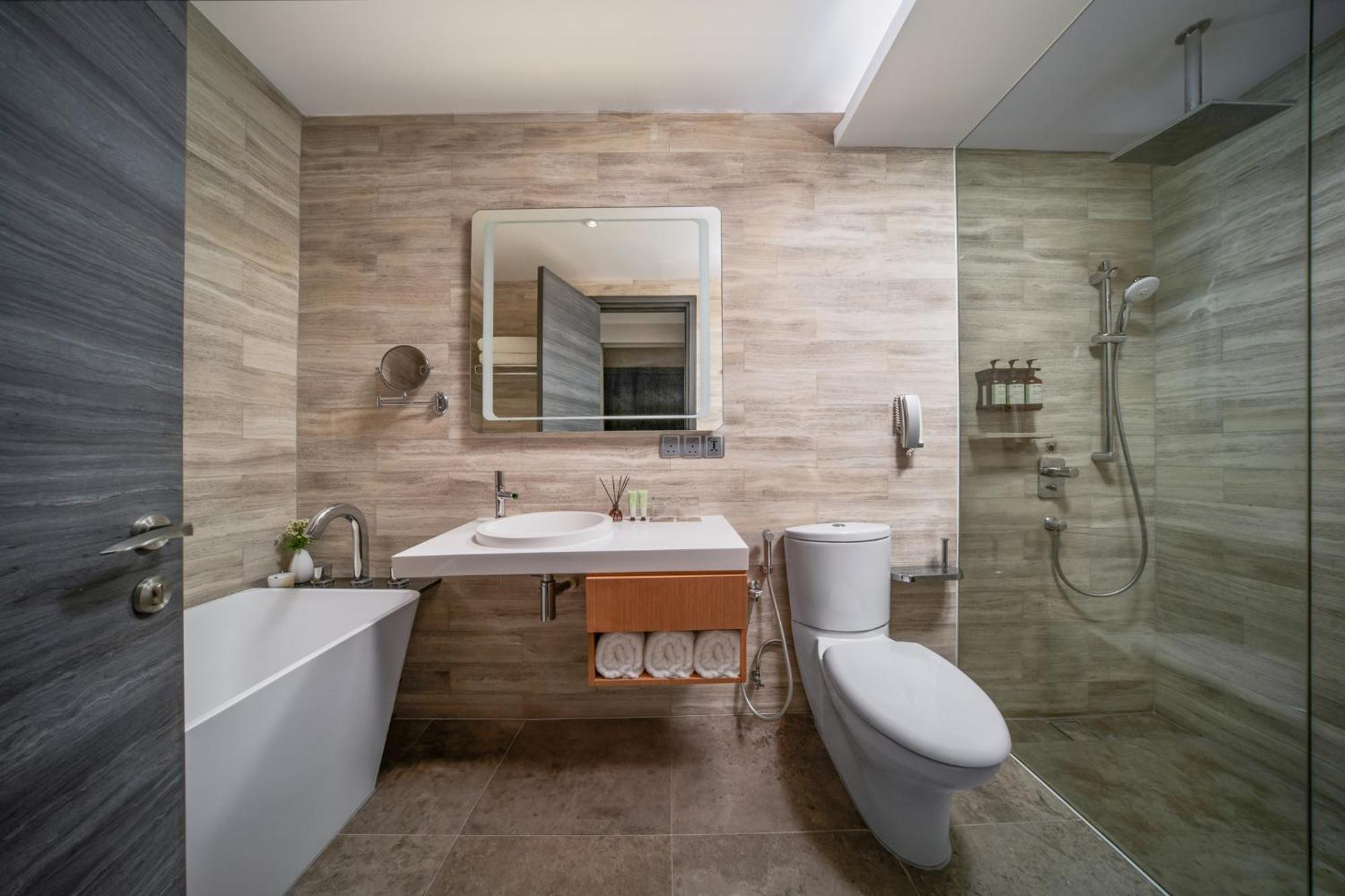 Fraser Place Puteri Harbour Нусаджая Екстериор снимка Bathroom